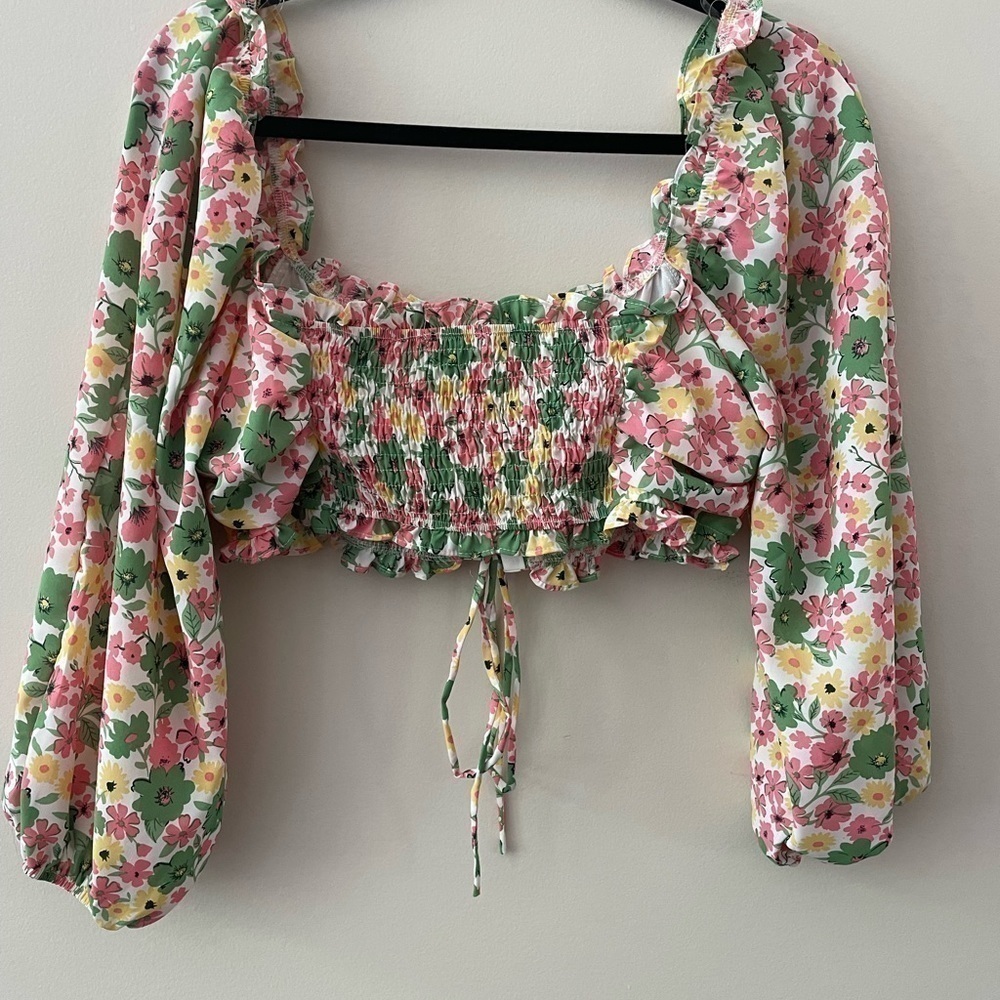 Floral Long Sleeve Tie Front Crop Top Size Large - Picture 2 of 3